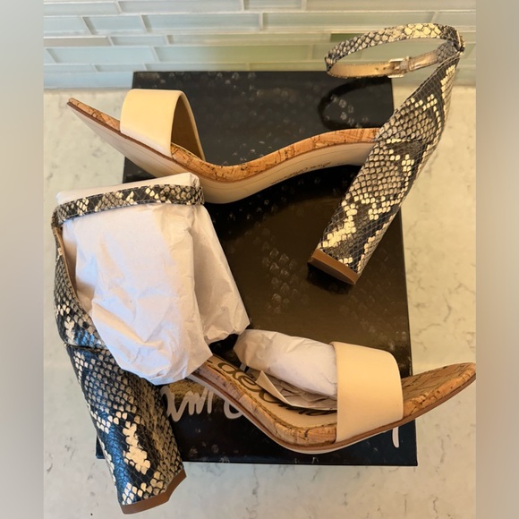 Never Worn Women’s Size 8 Sam Edelman Yaro Snakeskin and Cream Block Heels - Picture 1 of 8